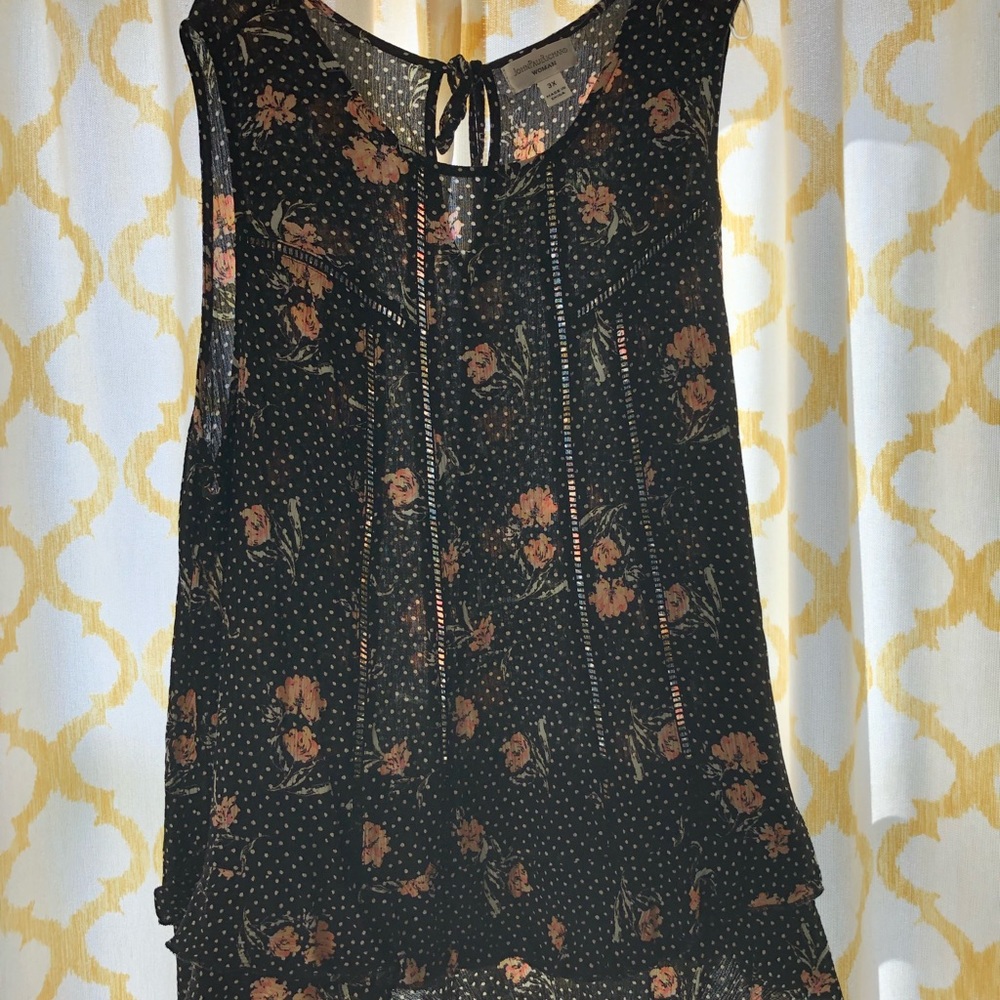 Flowered print top, like new